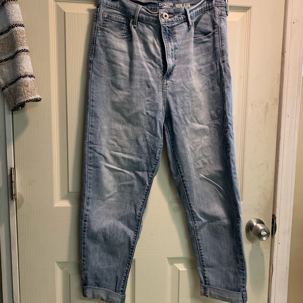 Levi’s Mom Jeans